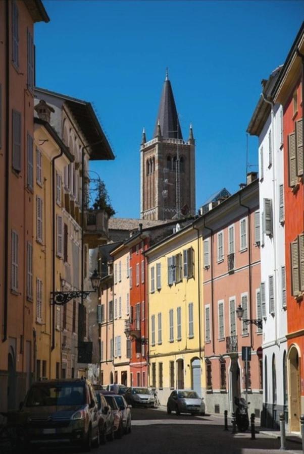 Sant'Anna Studio Apartment Parma Exterior foto